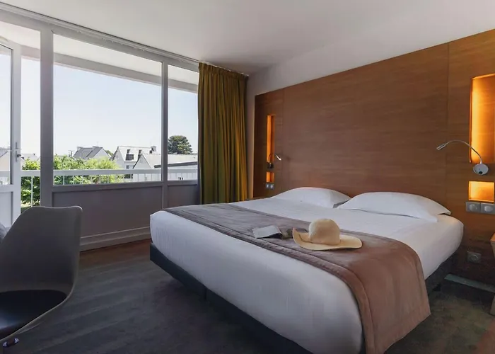 Langueux Hotels
