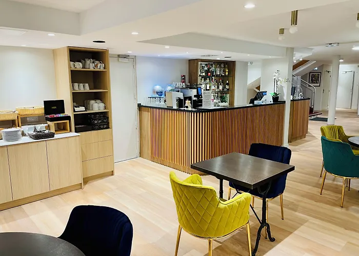 The Originals City, Hotel Nimes Costieres