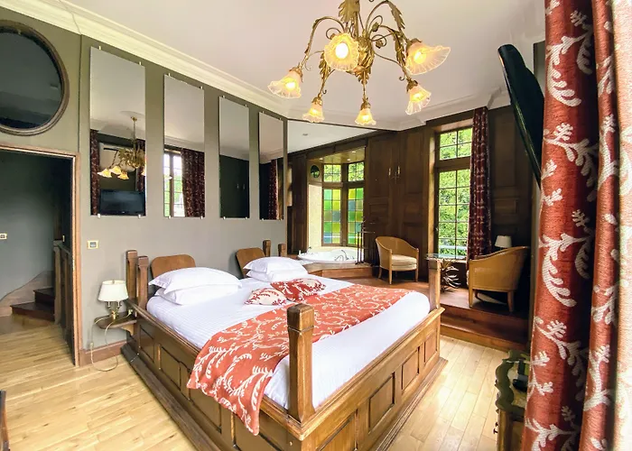 Connelles Hotels