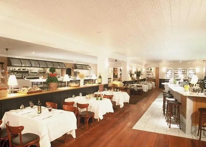 Pine Inn - Carmel