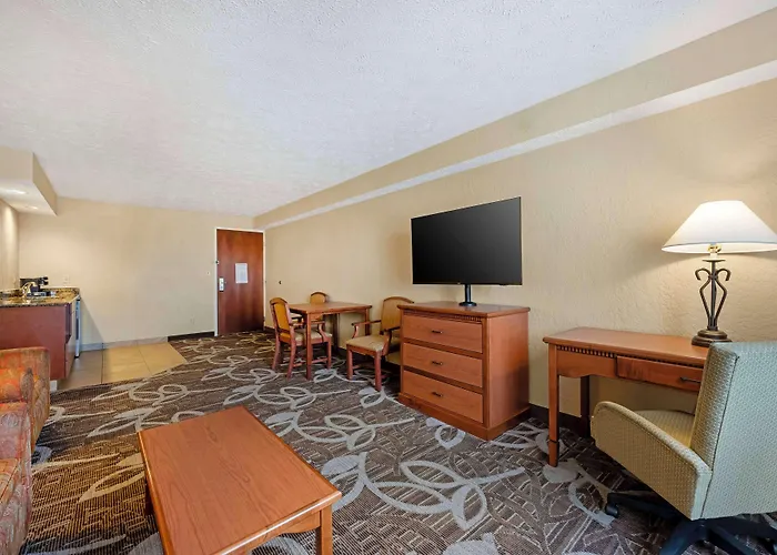 Best Western Plus Mid Nebraska Inn & Suites Kearney