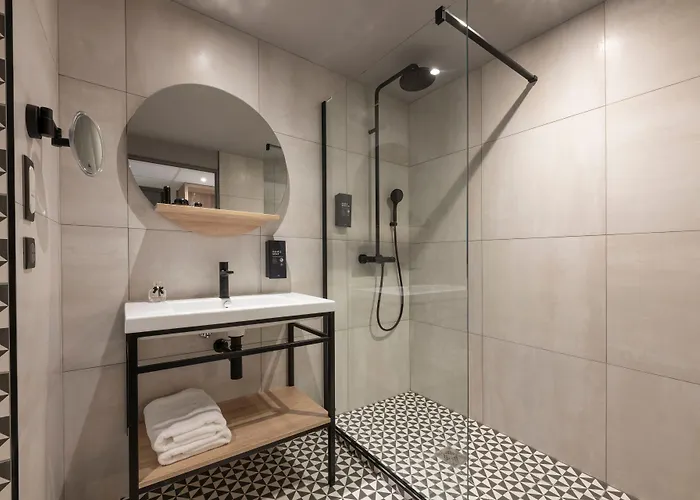 Hotels in Joinville-le-Pont