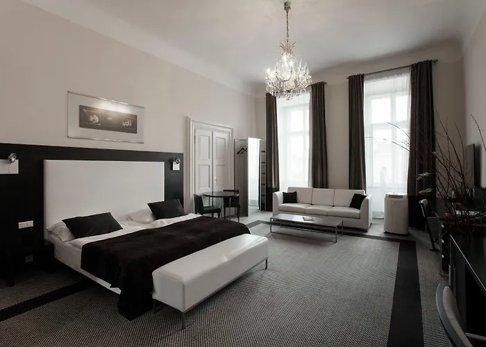 Old Town Square Residence By Emblem Praga