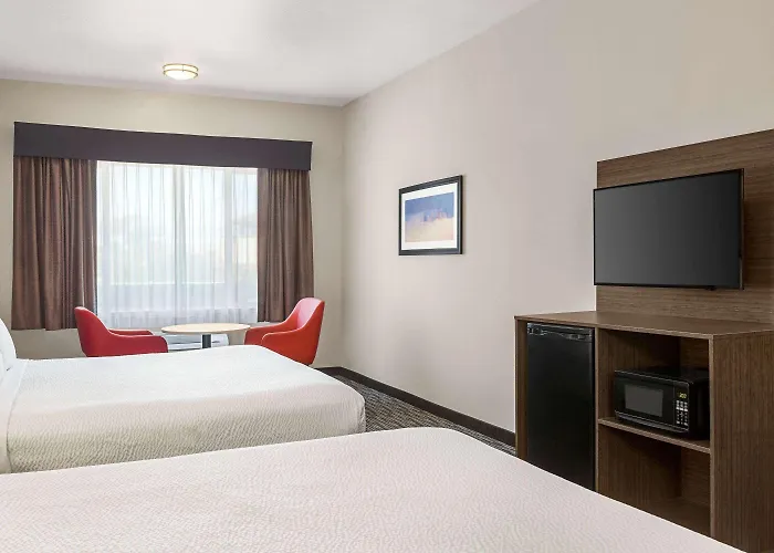 Ramada By Wyndham Marina Hotel
