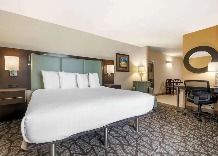 Best Western Plus Oceanside Palms