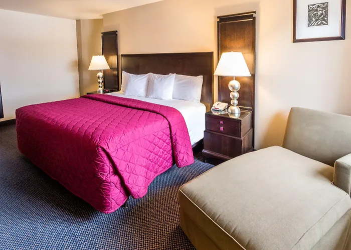 Wenatchee Hotels With Pool