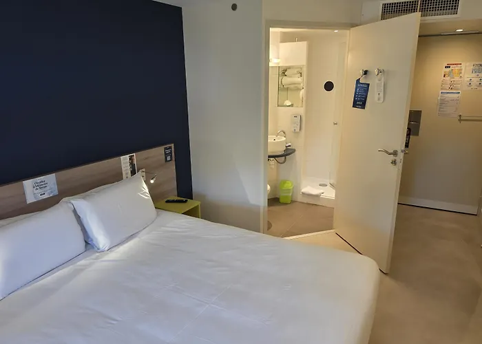 Saint-Bonnet-de-Mure 3 Star Hotels