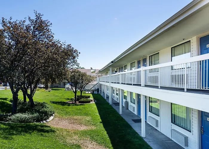 Sparks Hotels