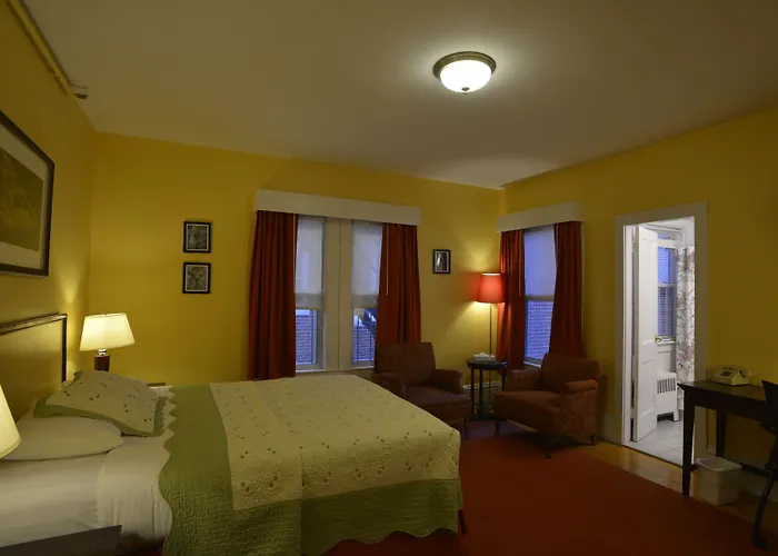 Irving House At Harvard