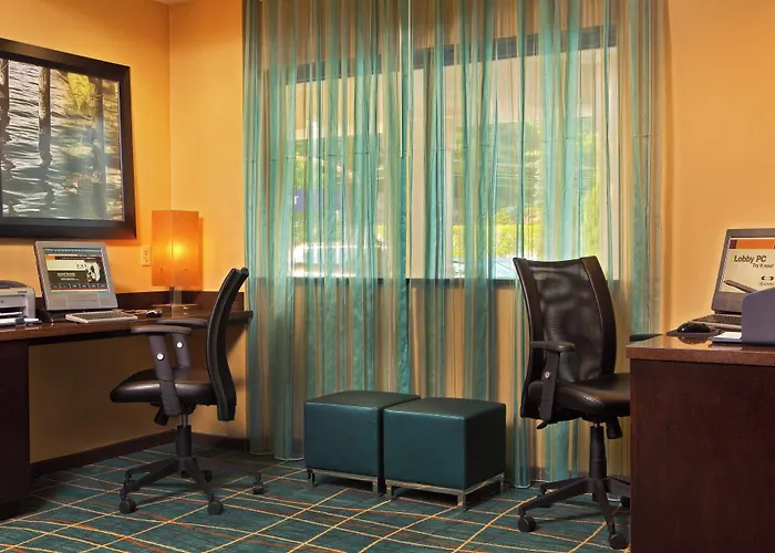 Tarrytown Hotels