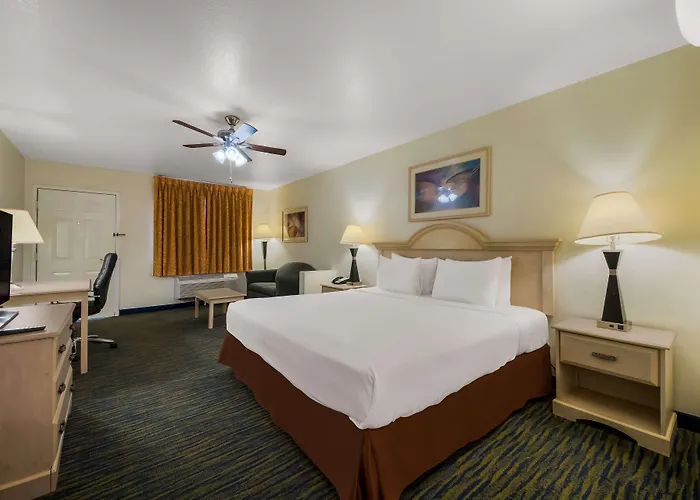 Falfurrias Hotels