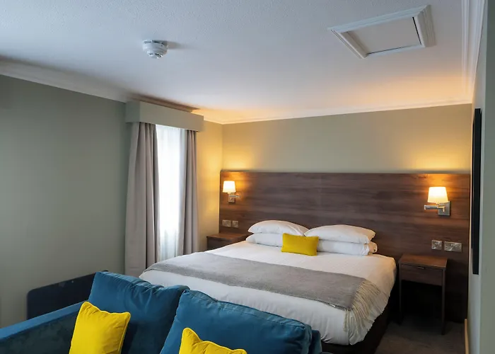 Mold Hotels