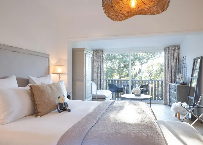 Cogolin Hotels