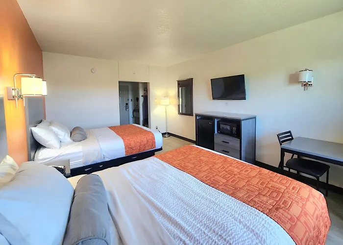 Howard Johnson By Wyndham Galveston