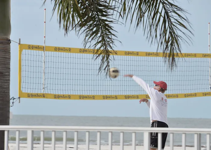 Plaza Beach Hotel - Beachfront Resort St. Pete Beach