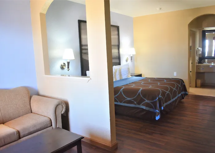 Super 8 By Wyndham Galveston Hotel