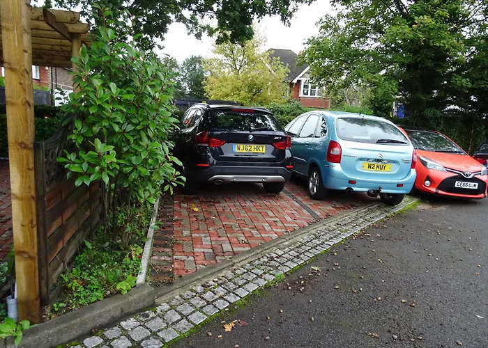 Horley (Surrey) Hotels