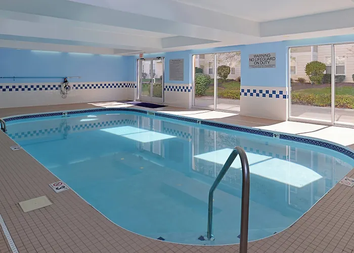 Troy Hotels With Pool