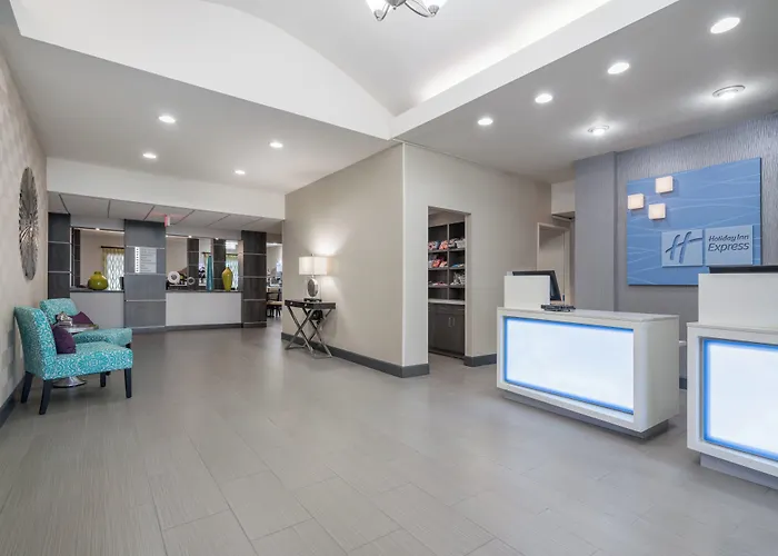 Holiday Inn Express Hotel & Suites Ames By Ihg