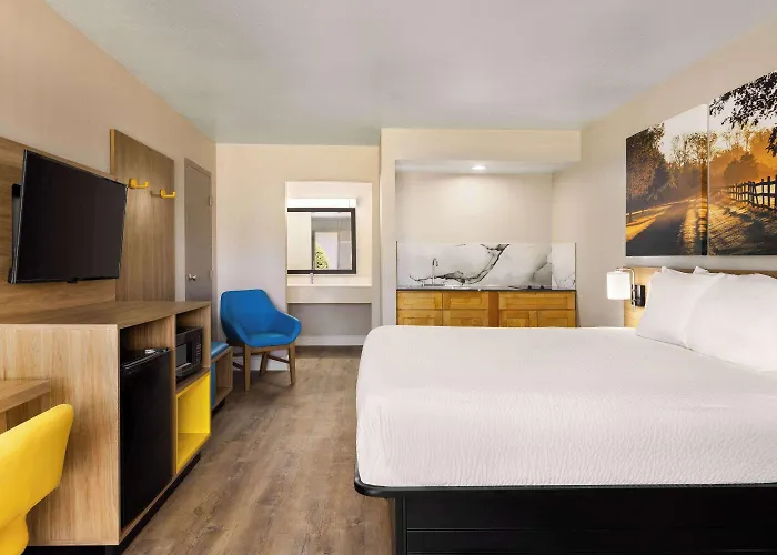 Days Inn By Wyndham Mccomb Ms