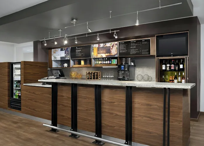 Courtyard By Marriott Lakeland