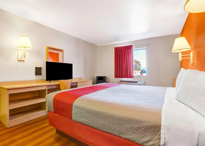 Espanola Hotels