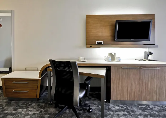 Courtyard By Marriott Dalton