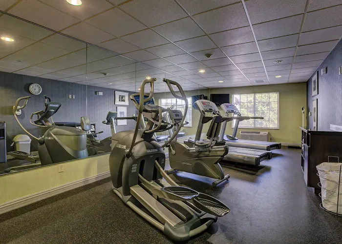 Holiday Inn Milwaukee Airport By Ihg
