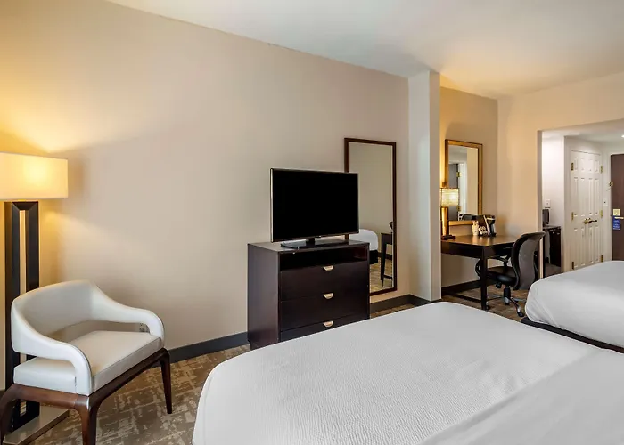 Best Western Plus Dalton Inn