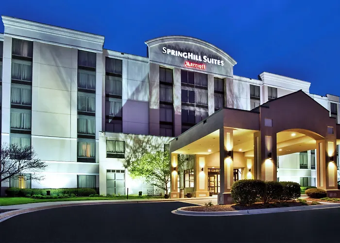Elmhurst Hotels