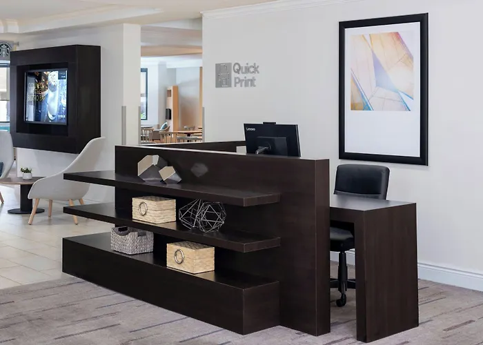 Courtyard By Marriott - Naples