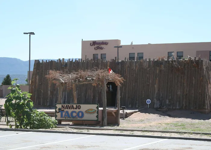 Kayenta Hotels