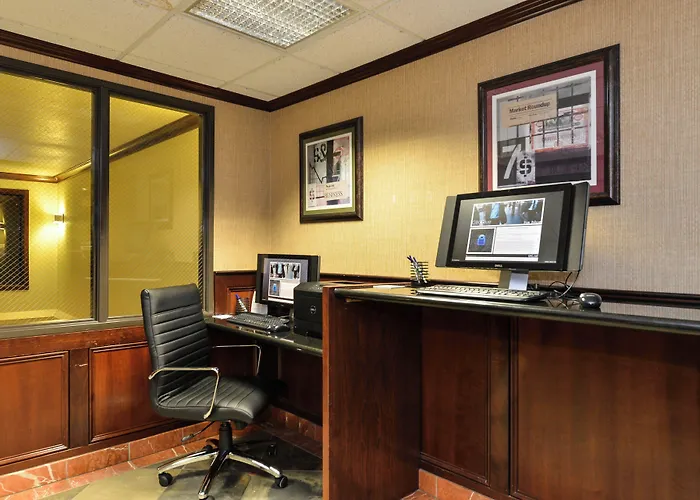 Gladstone Hotels