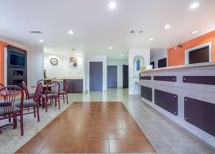 Motel 6-Canton, Tx