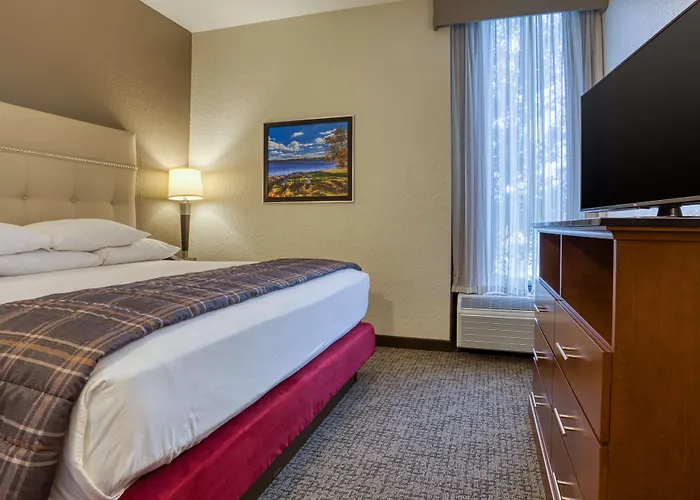 Fairview Heights Hotels