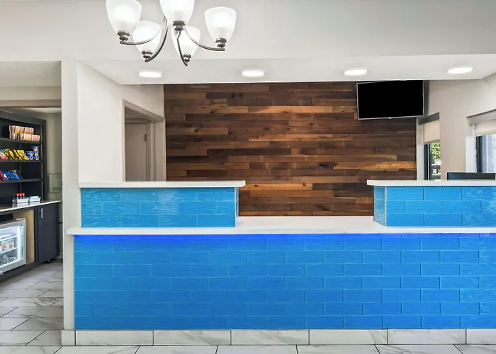 Monroeville Hotels