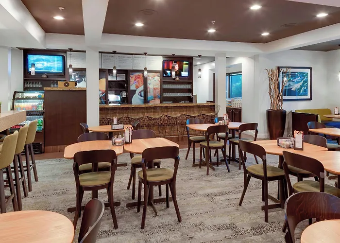 Courtyard By Marriott Portsmouth Hotel