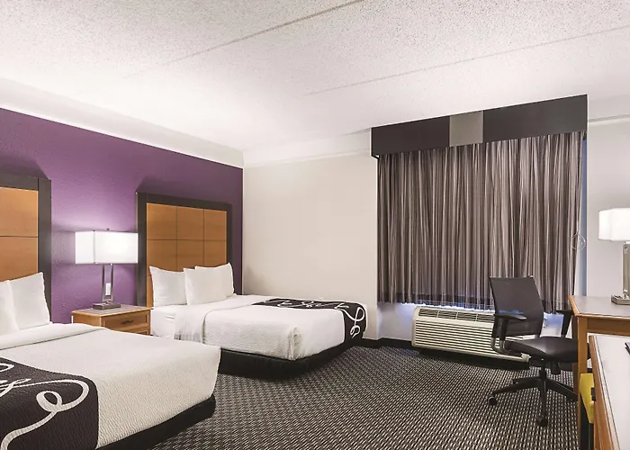 Durham Hotels With Pool