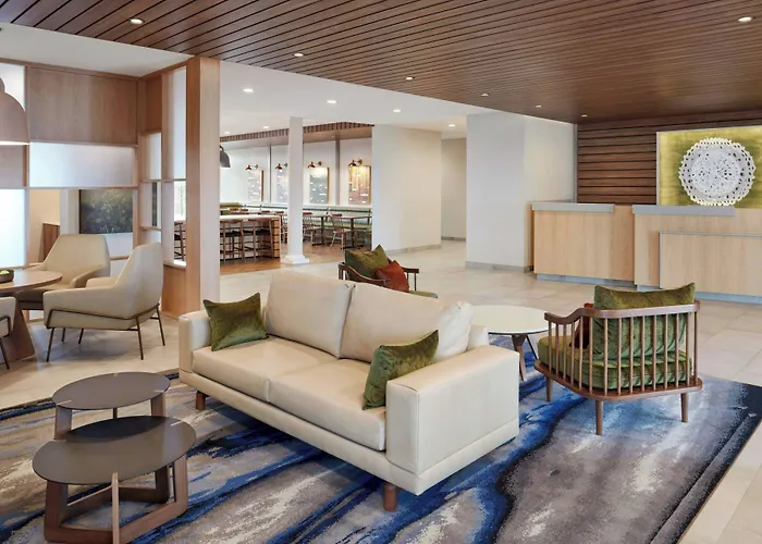 Stoughton Hotels