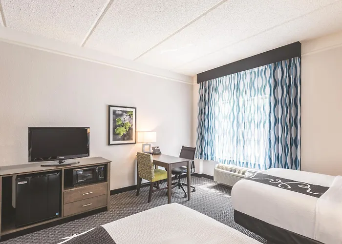 Lake Mary Hotels