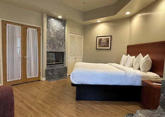 South El Monte Hotels