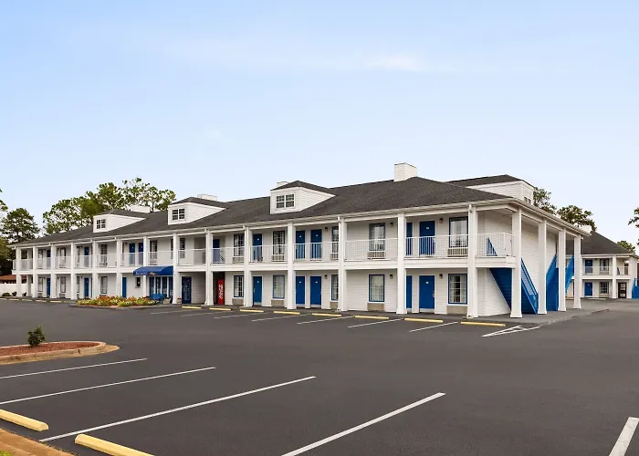 Baymont By Wyndham Albany At Albany Mall