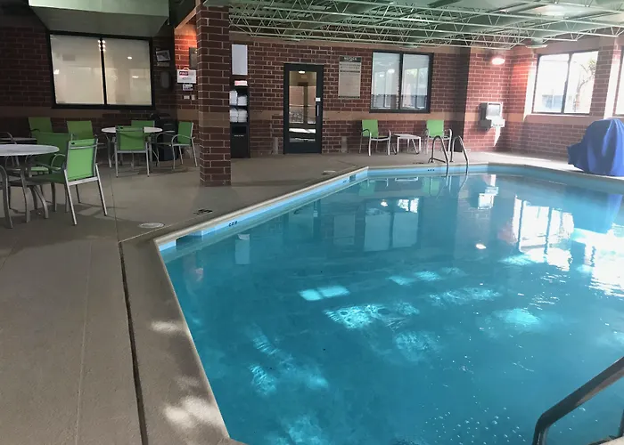 Naperville Hotels