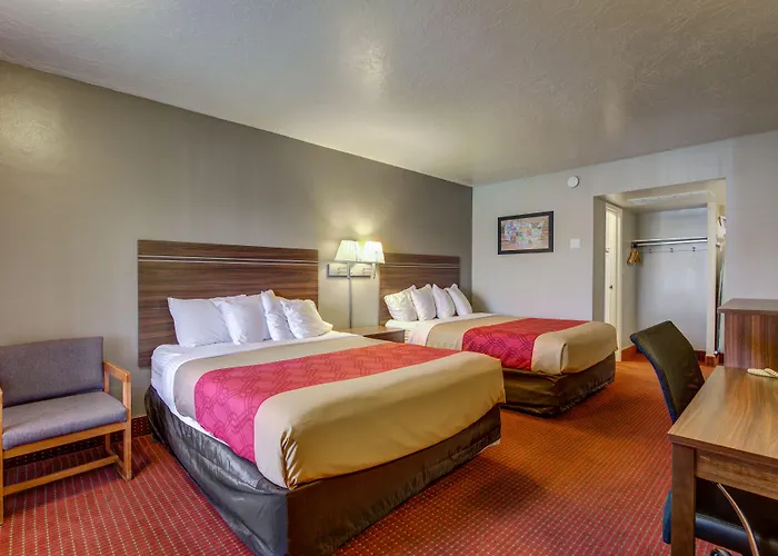 Econo Lodge St George North - Near Pioneer Park St. George