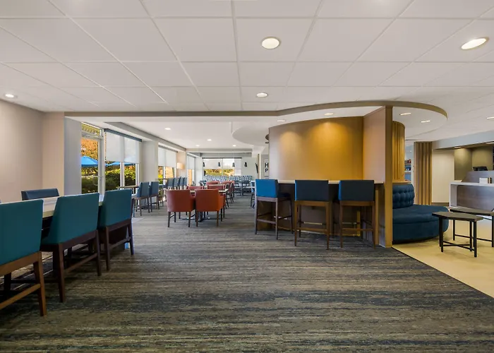 Hotels in Hampton