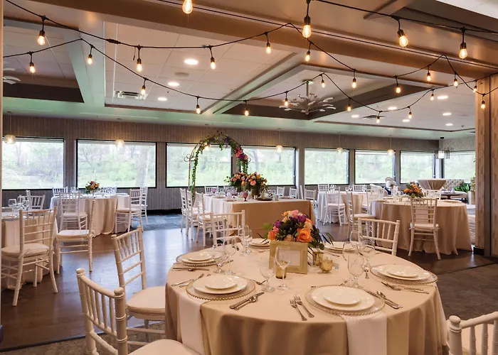 Holiday Inn Milwaukee Riverfront By Ihg