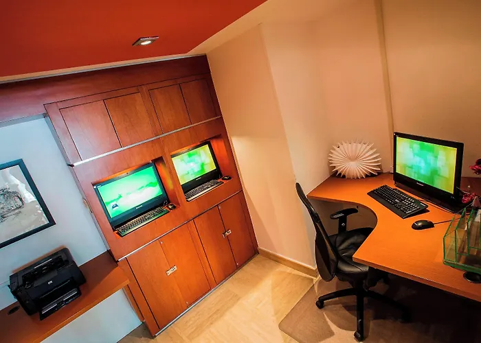 Courtyard By Marriott San Juan Miramar Hotel