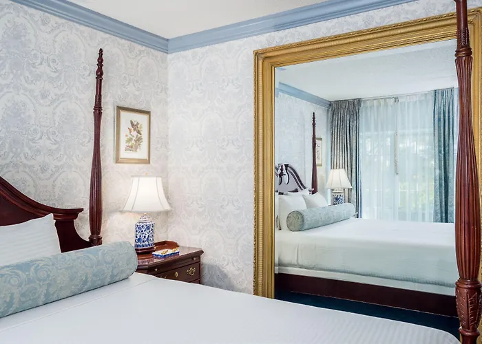 Best 18 Spa Hotels in Roxbury for a Relaxing Getaway