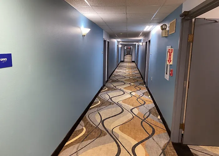 Days Inn By Wyndham Perryville Mo