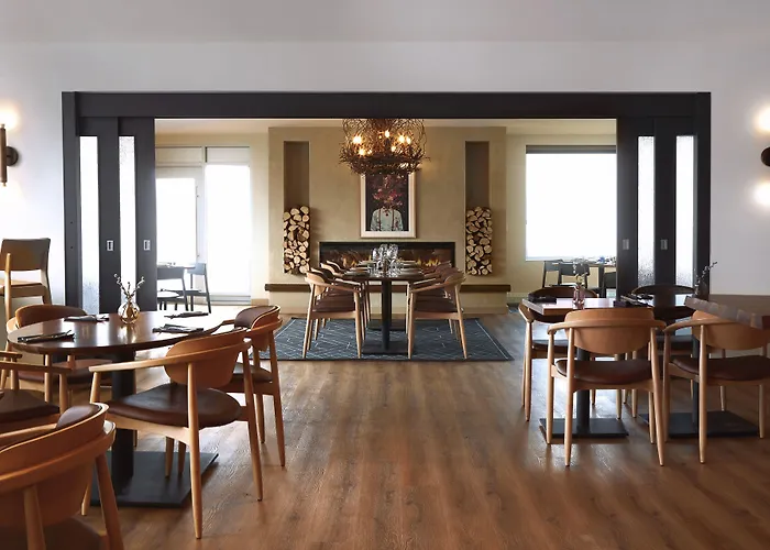 The Crimson Jasper Hotel